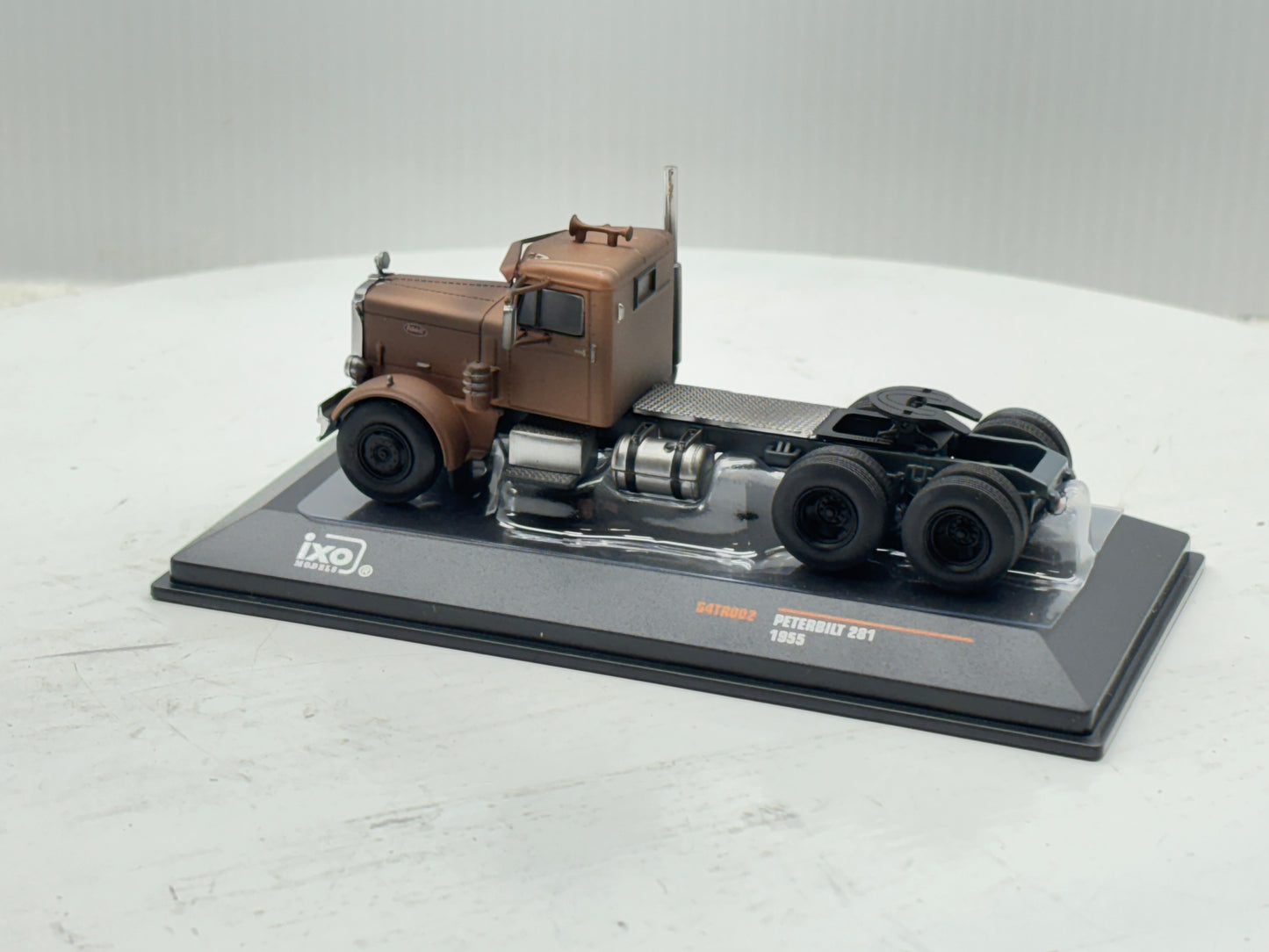 1/64 Peterbilt 281 (1955)