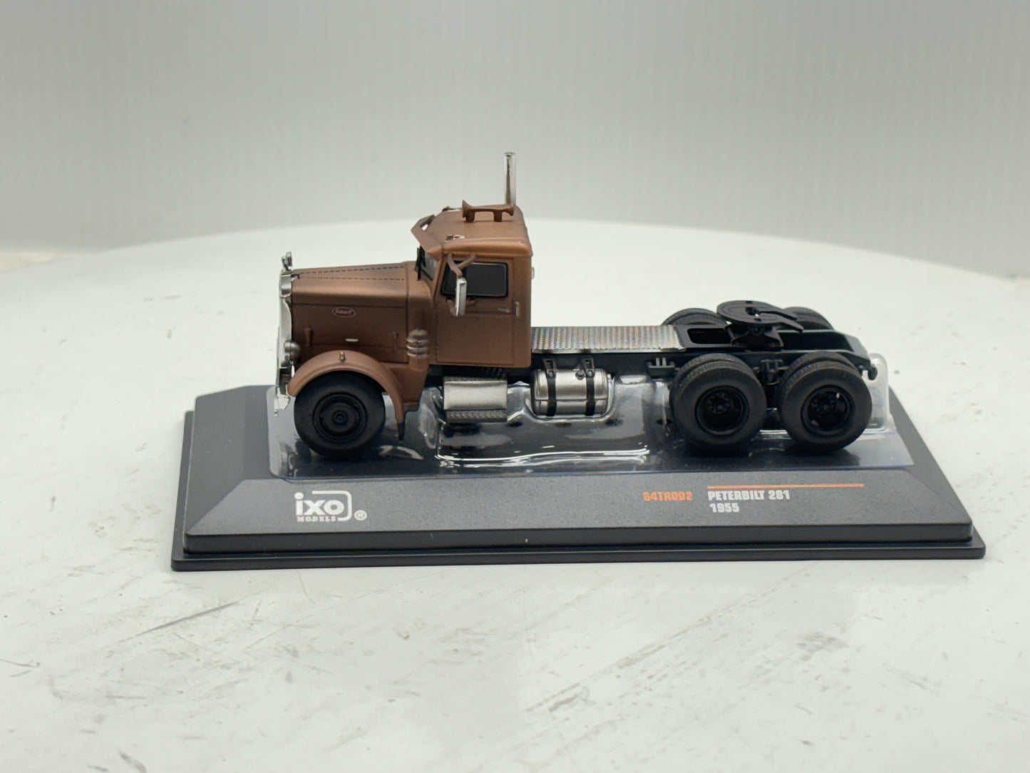 1/64 Peterbilt 281 (1955)