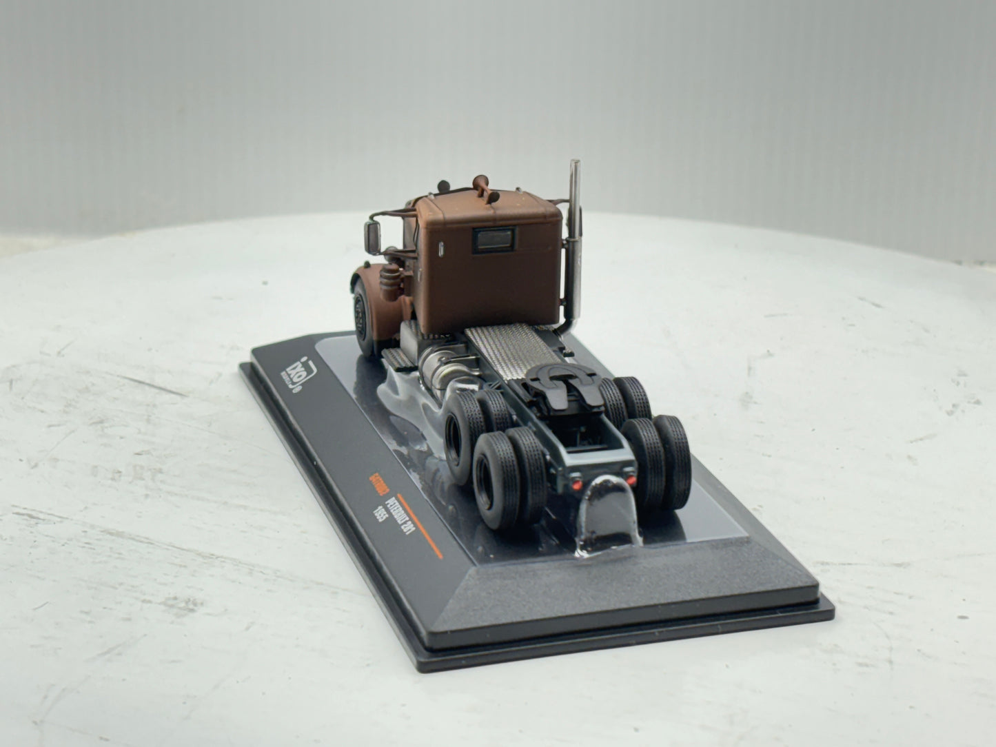 1/64 Peterbilt 281 (1955)