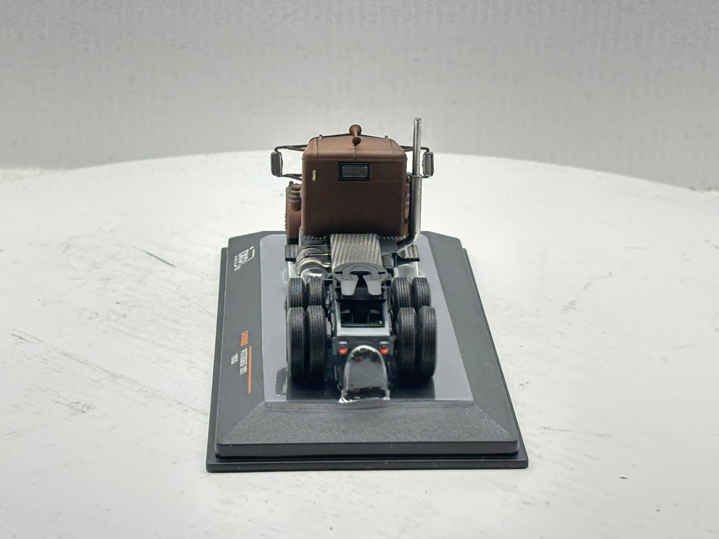 1/64 Peterbilt 281 (1955)