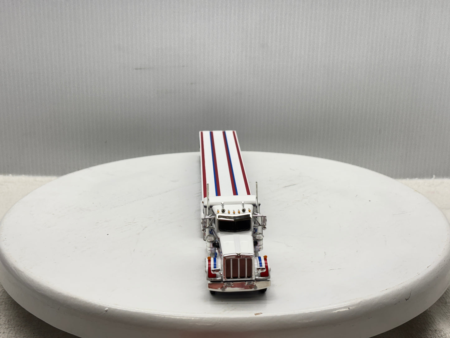 1/64 Peterbilt 359 36'' Flat Top Bicentennial