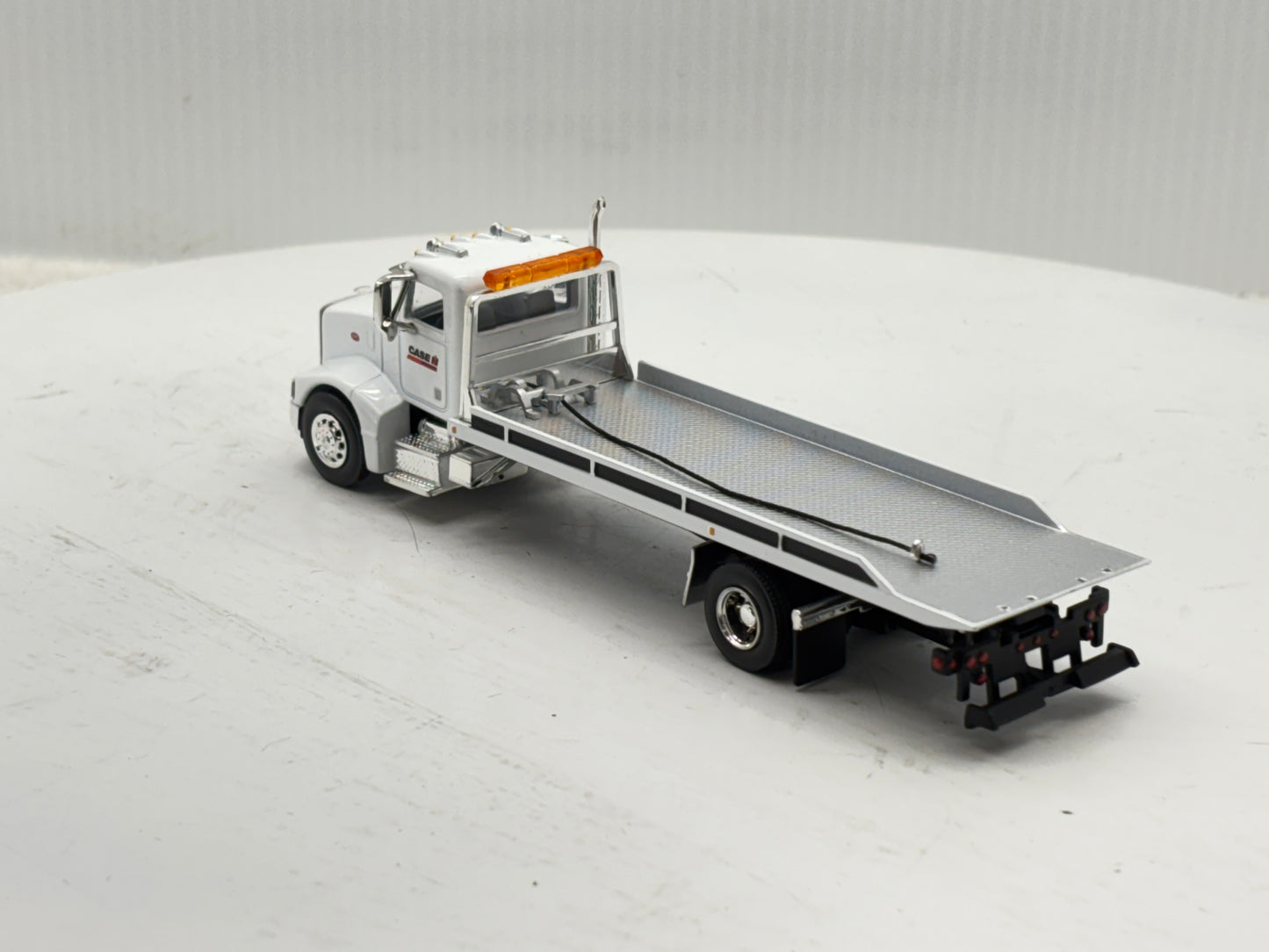 1/64 Peterbilt 385 Rollback White