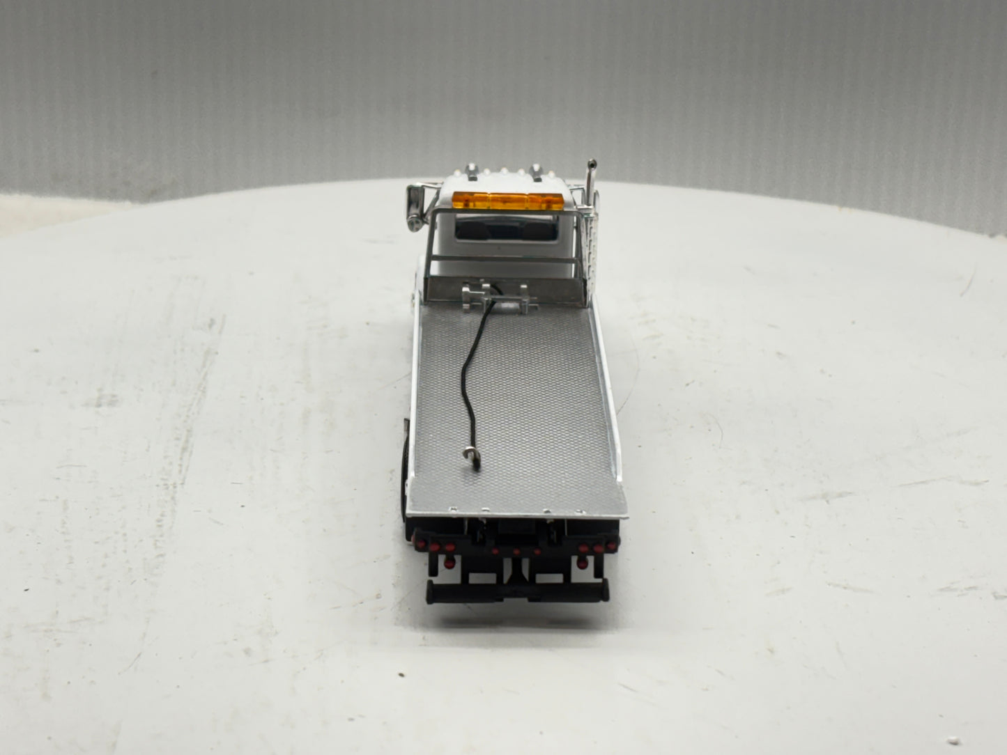 1/64 Peterbilt 385 Rollback White