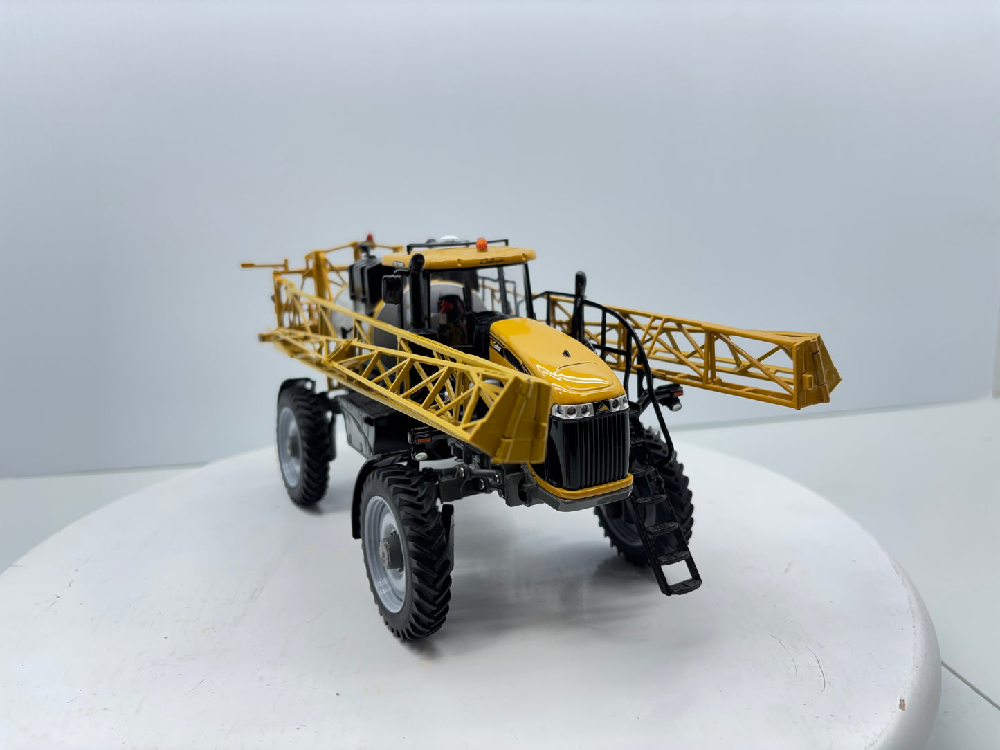 1/32 RoGator RG1100B