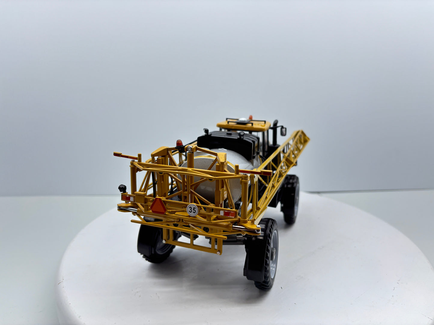 1/32 RoGator RG1100B