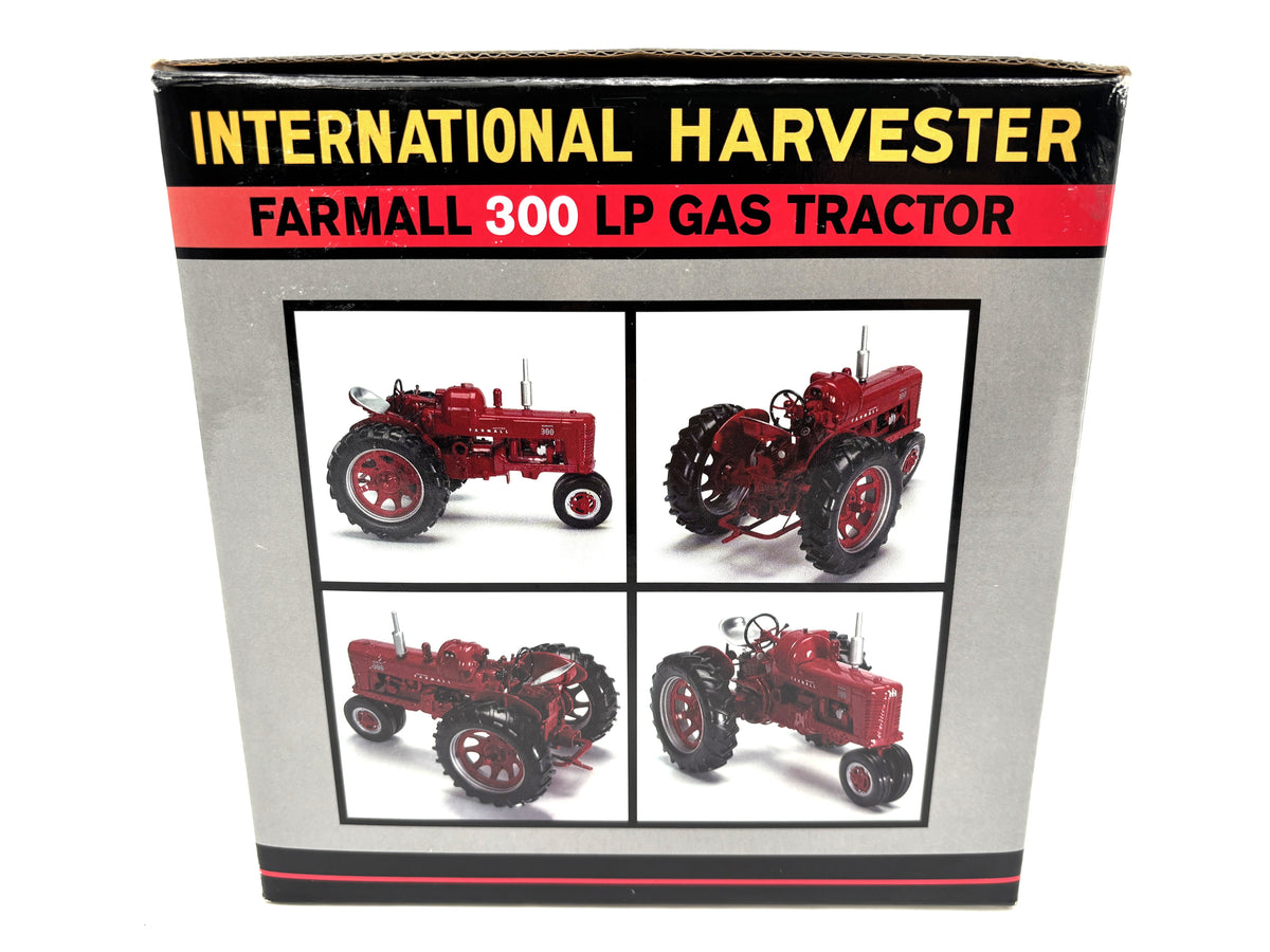 1/16 International Farmall 300 LP