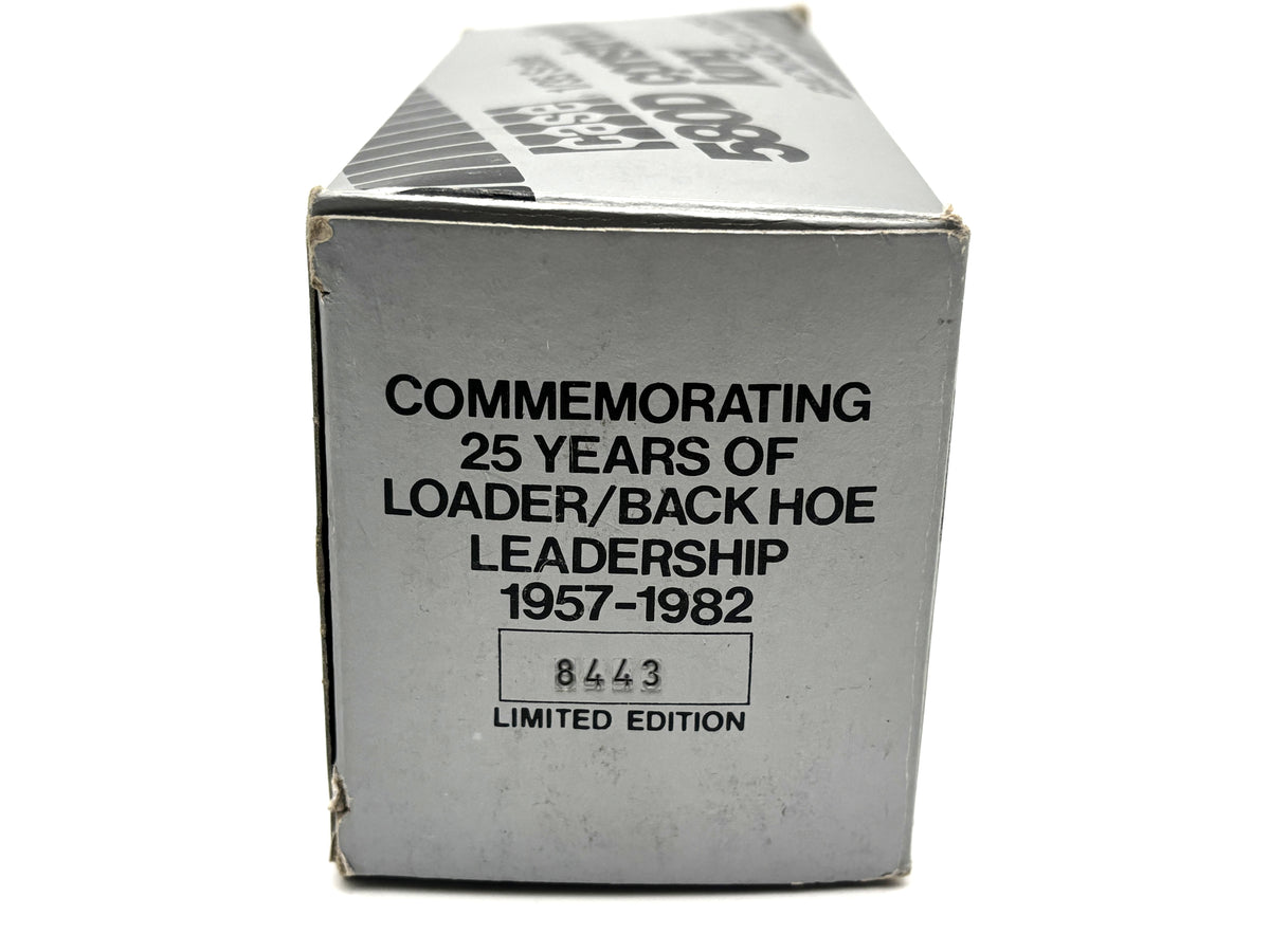 1/35 Case 5880 Silver Anniversary