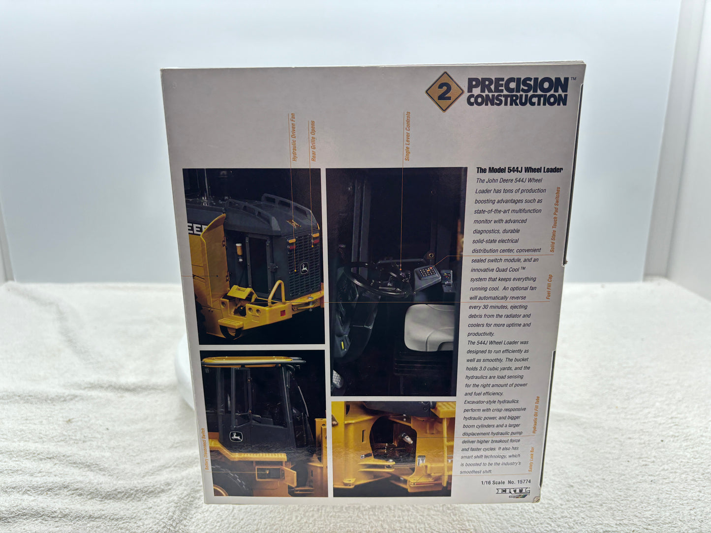 1/16 John Deere 544J