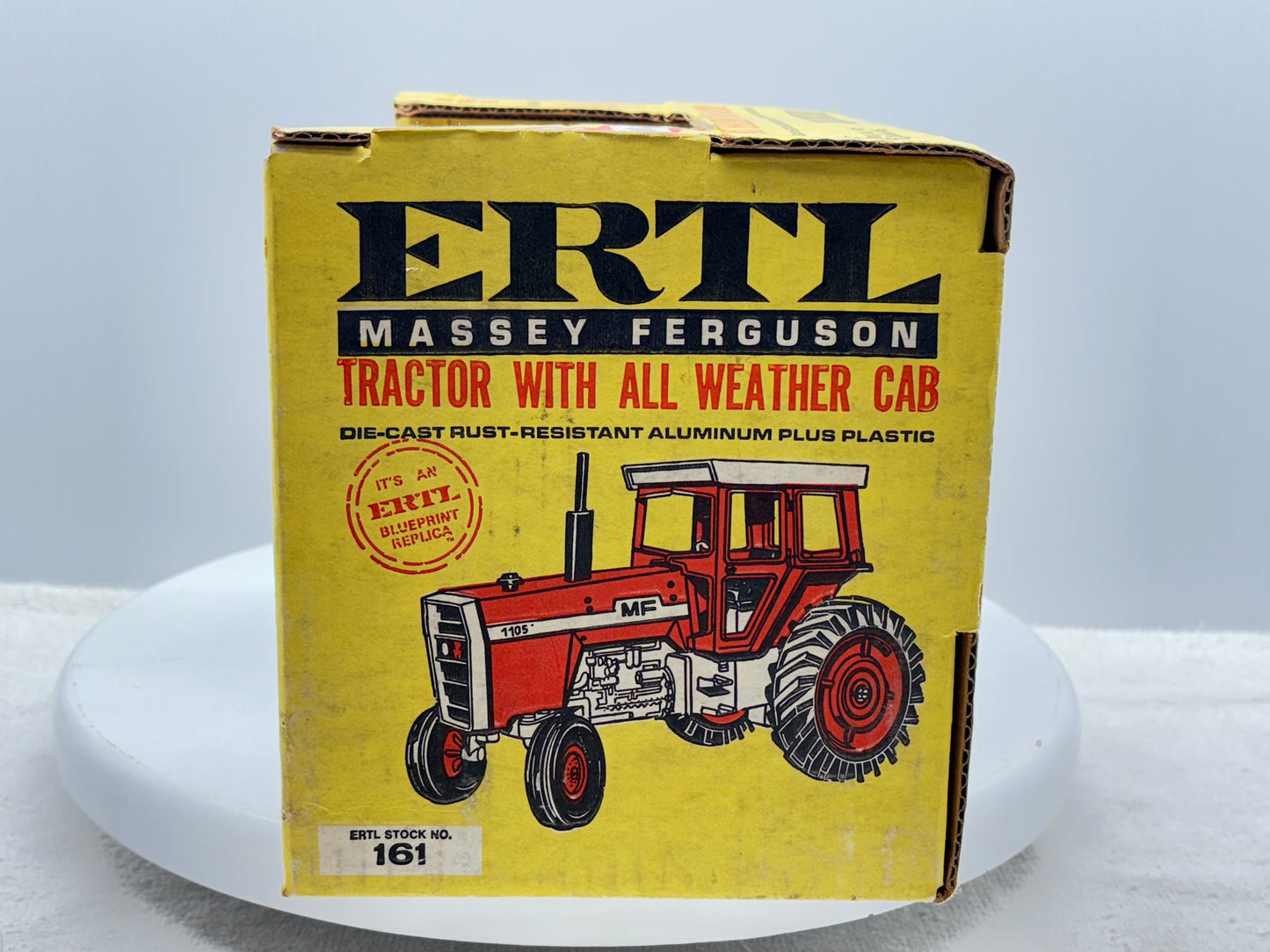 1/16 Massey-Fergusson 1105
