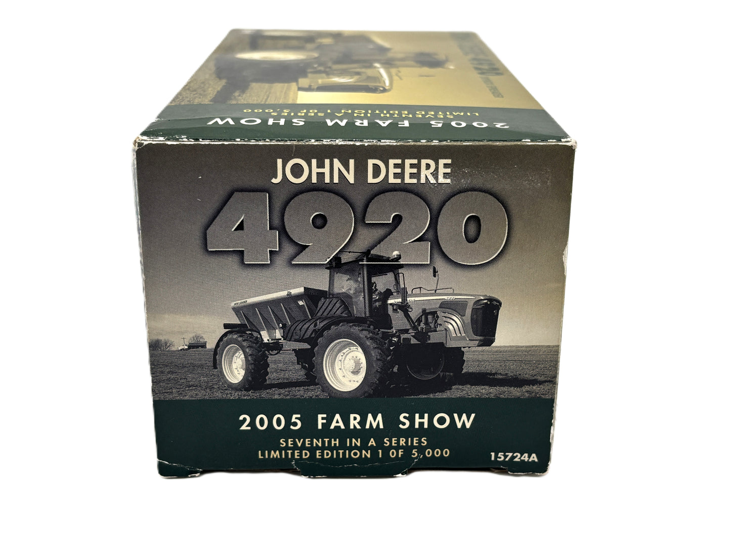 1/64 John Deere 4920 Dry Box Spreader Farm Show