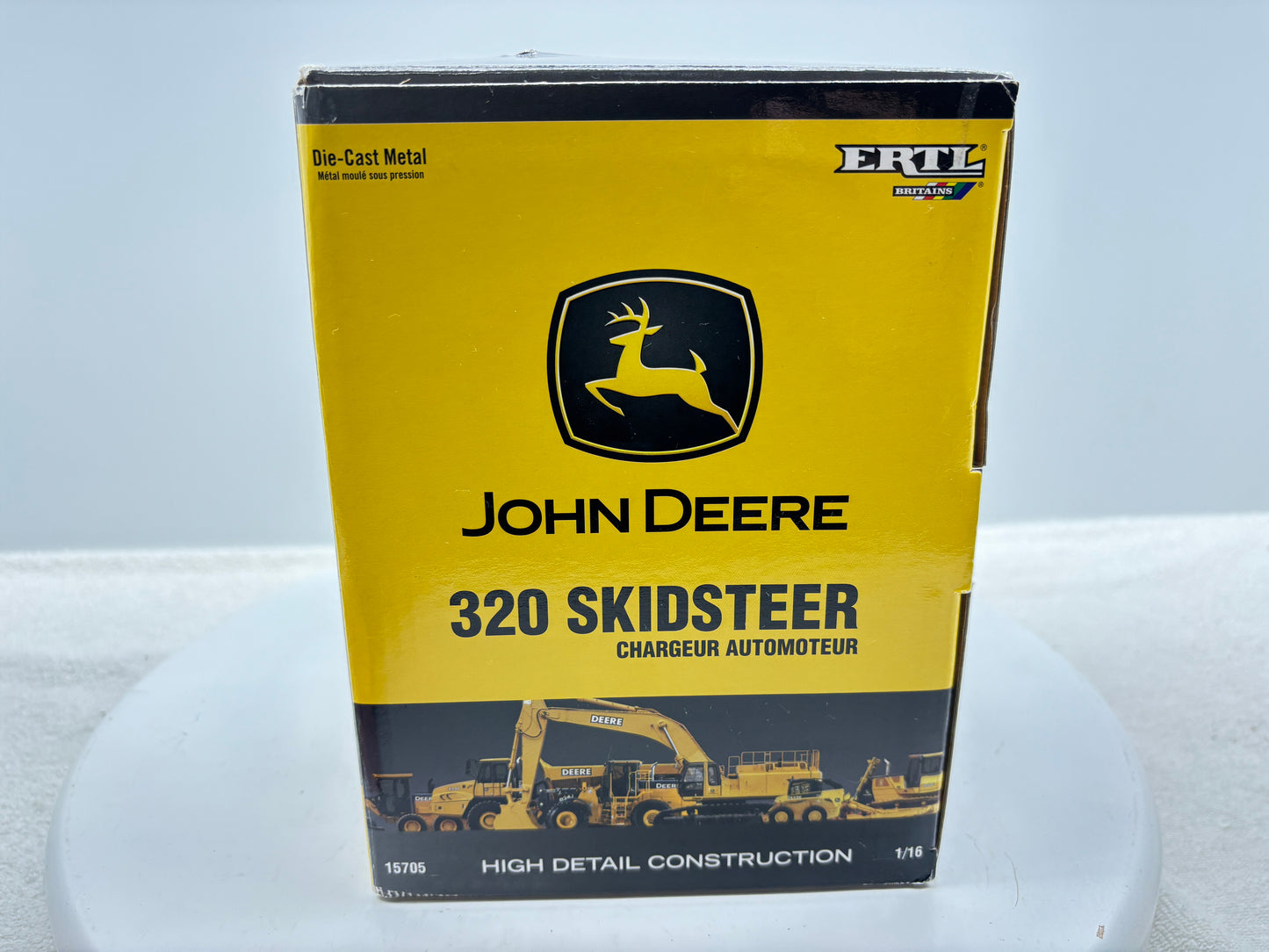 1/16 John Deere 320