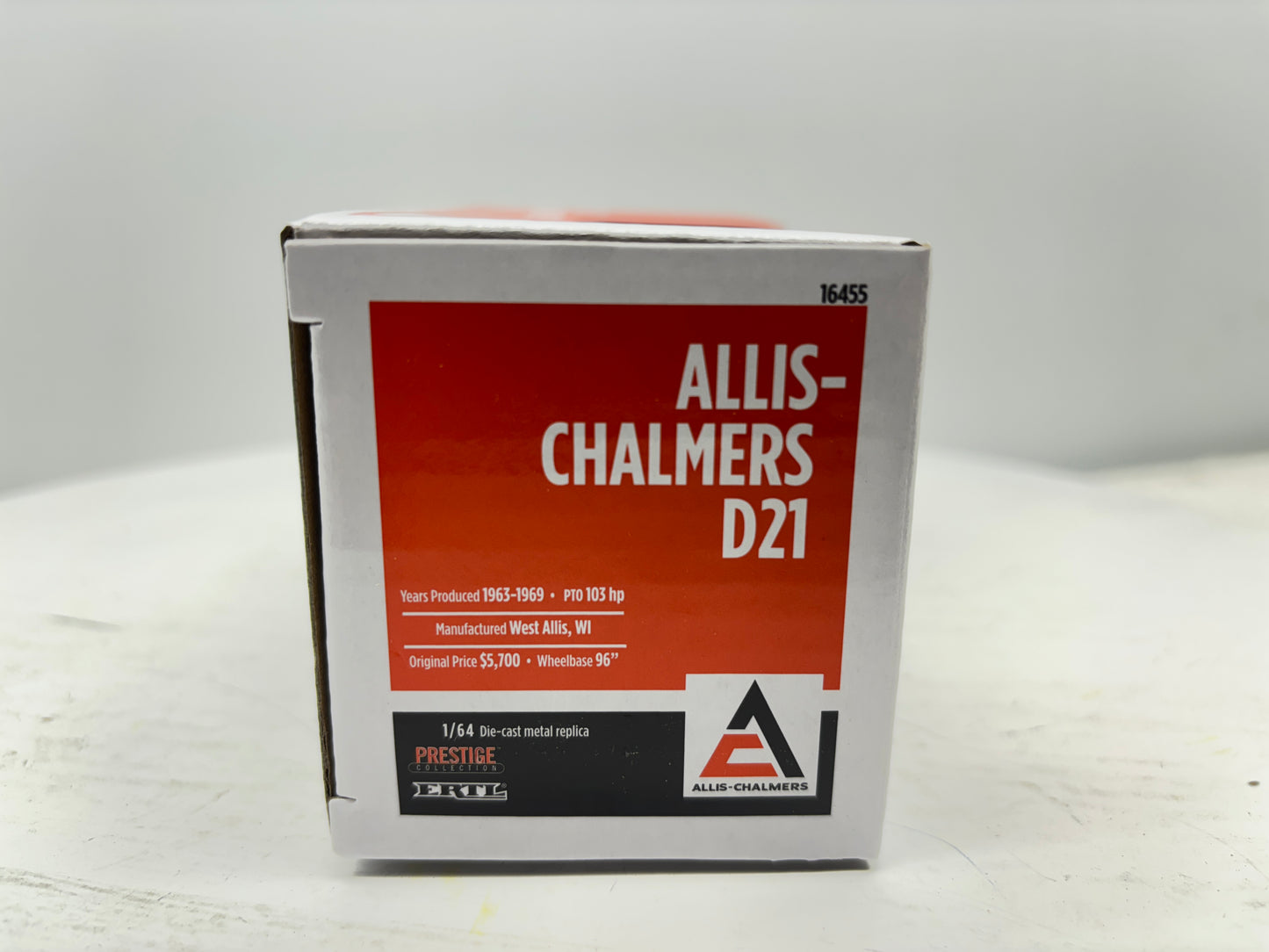 1/64 Allis-Chalmers D21 Prestige