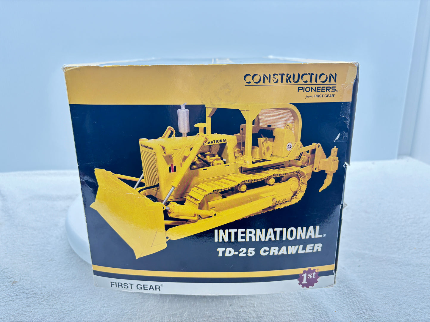 1/25 International TD-25