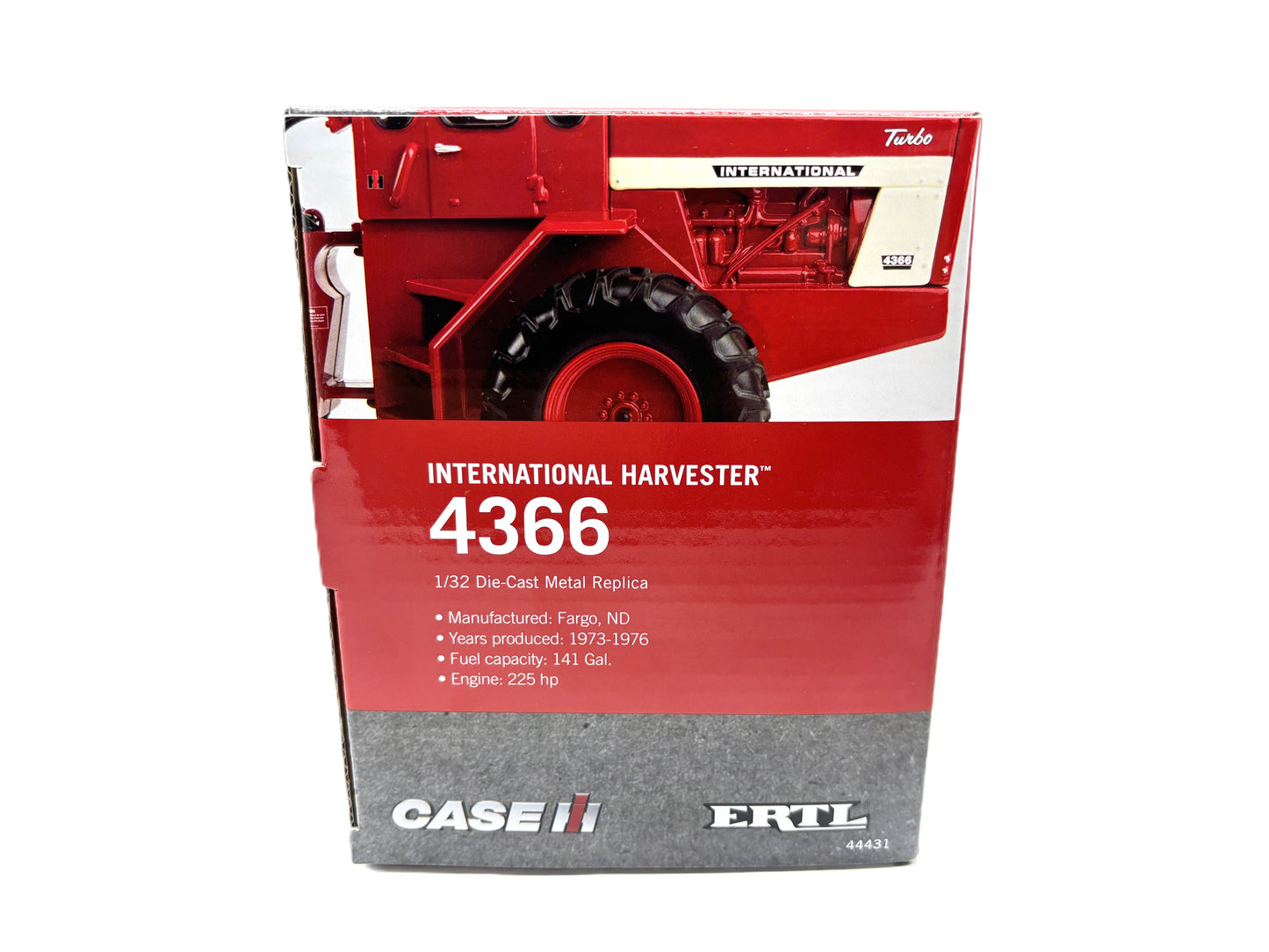 1/32 International 4366 Prestige