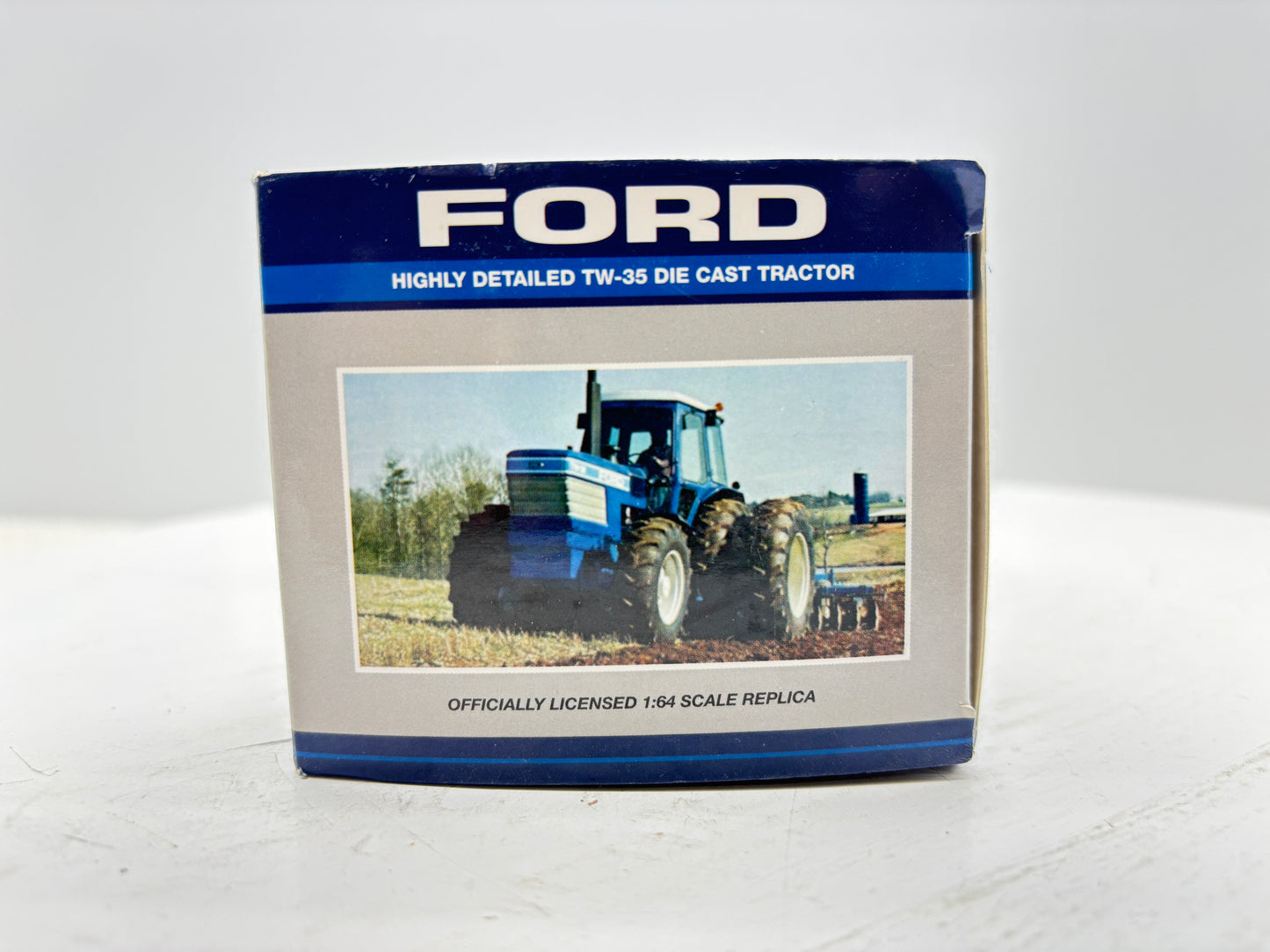 1/64 Ford TW-35 FWA