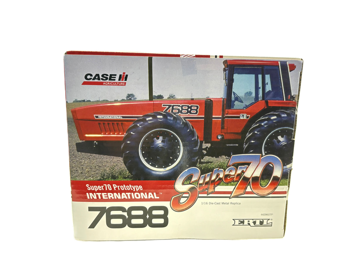 1/16 International 7688 2+2 Preastige