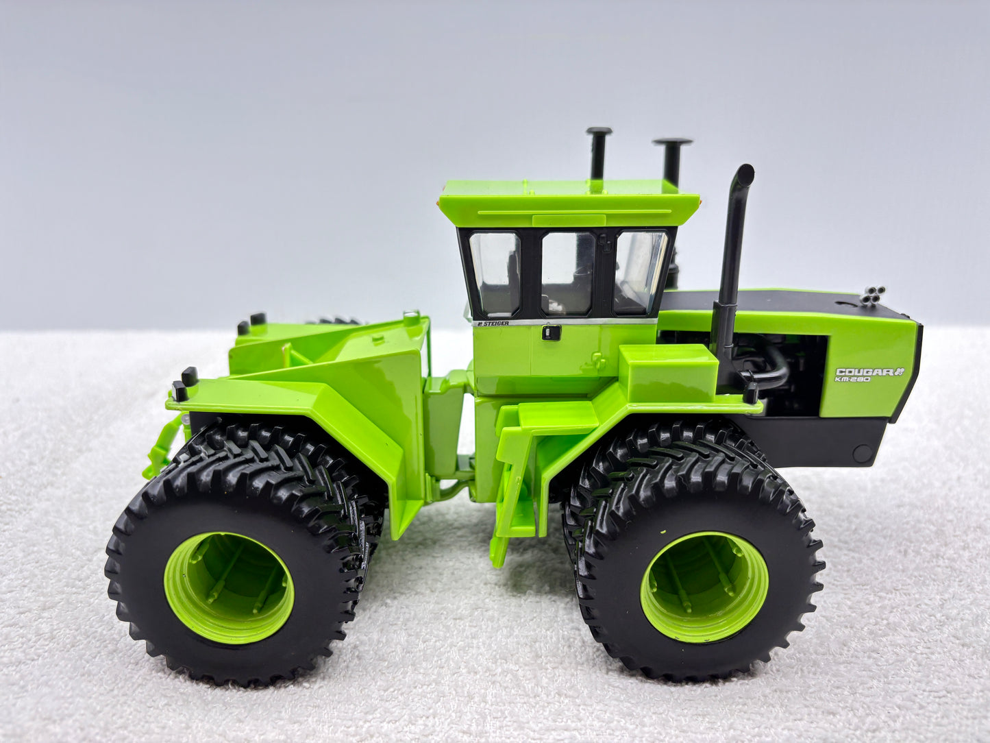 1/32 Steiger Cougar IV KM-280