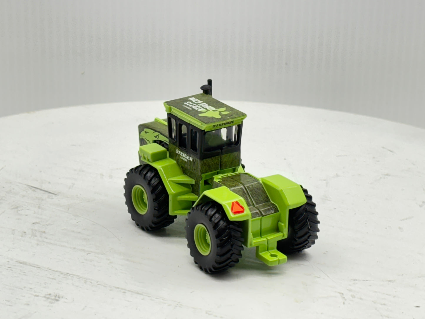 1/64 Steiger Cougar