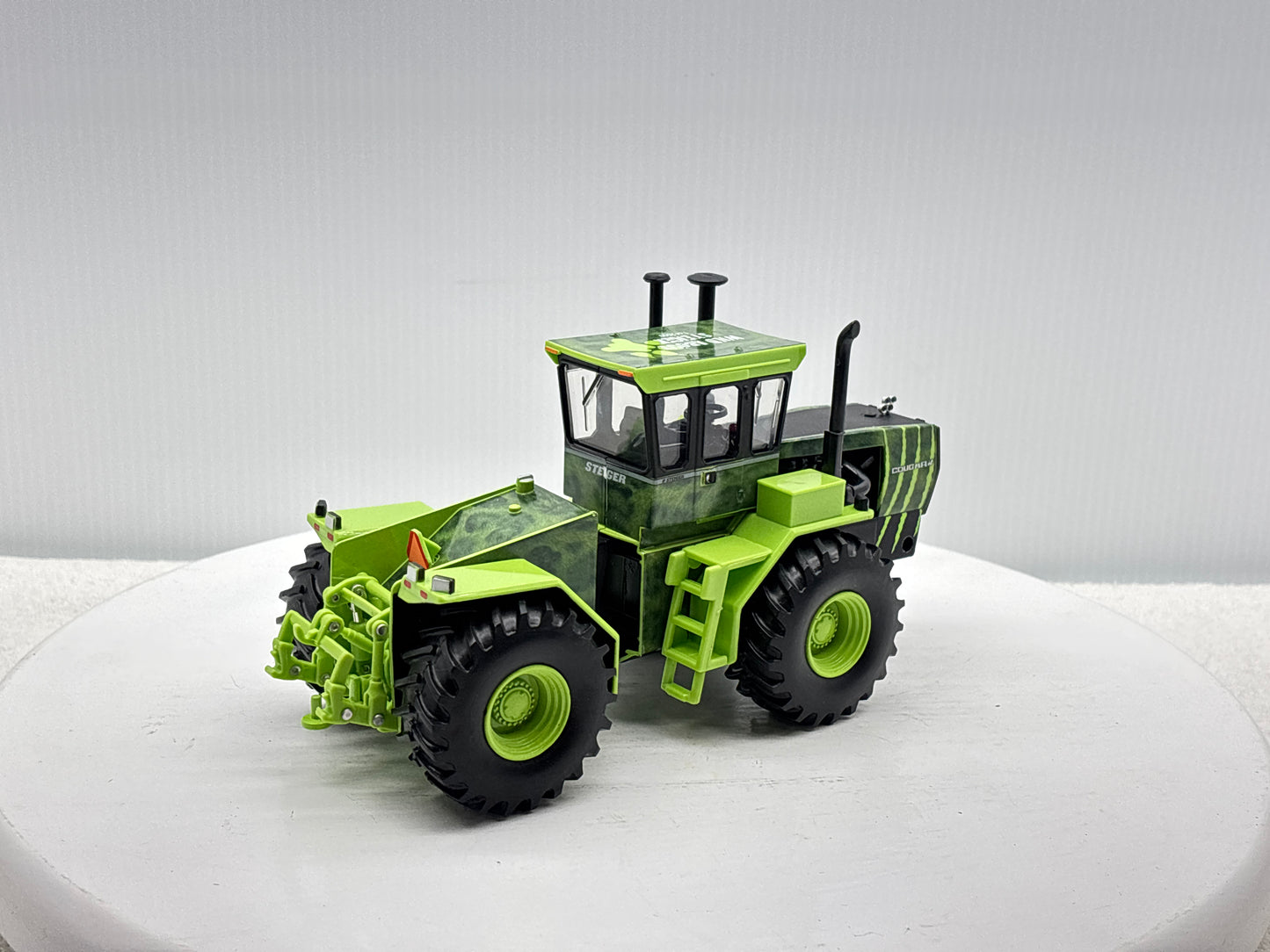 1/32 Steiger Cougar ''Wild About Steiger''