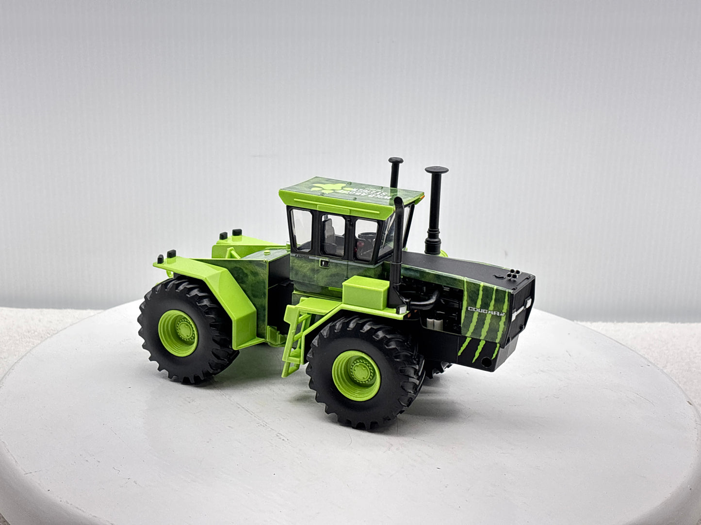 1/32 Steiger Cougar ''Wild About Steiger''
