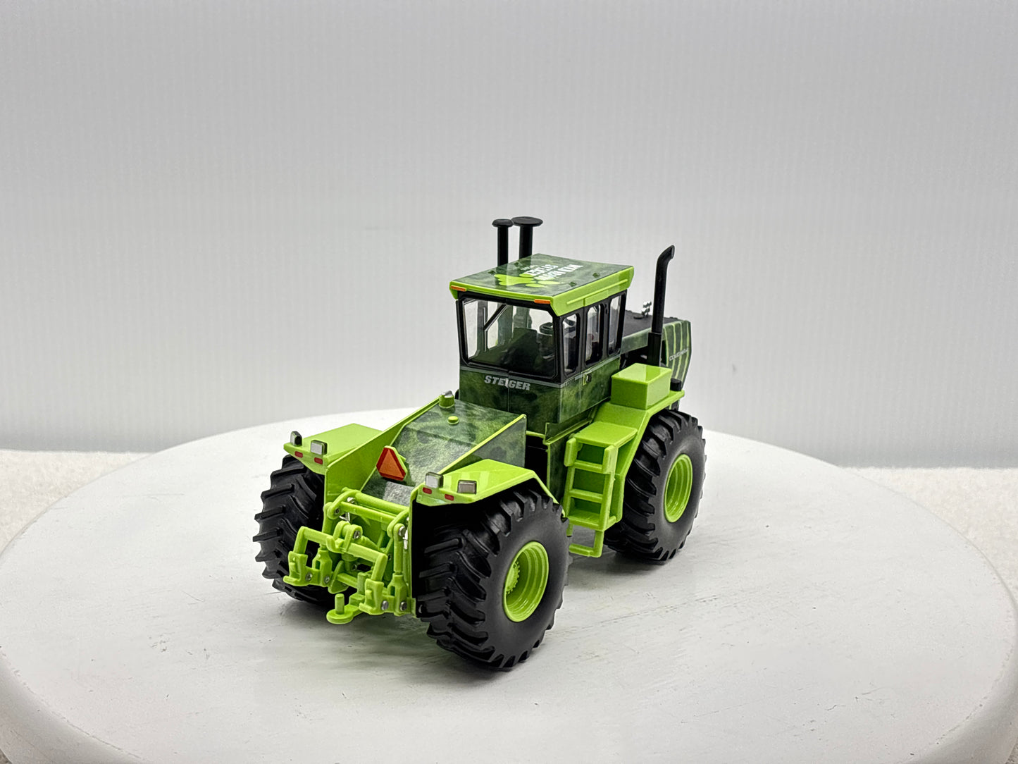 1/32 Steiger Cougar ''Wild About Steiger''