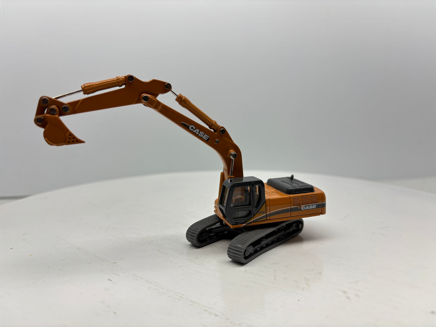 1/87 Case CX330