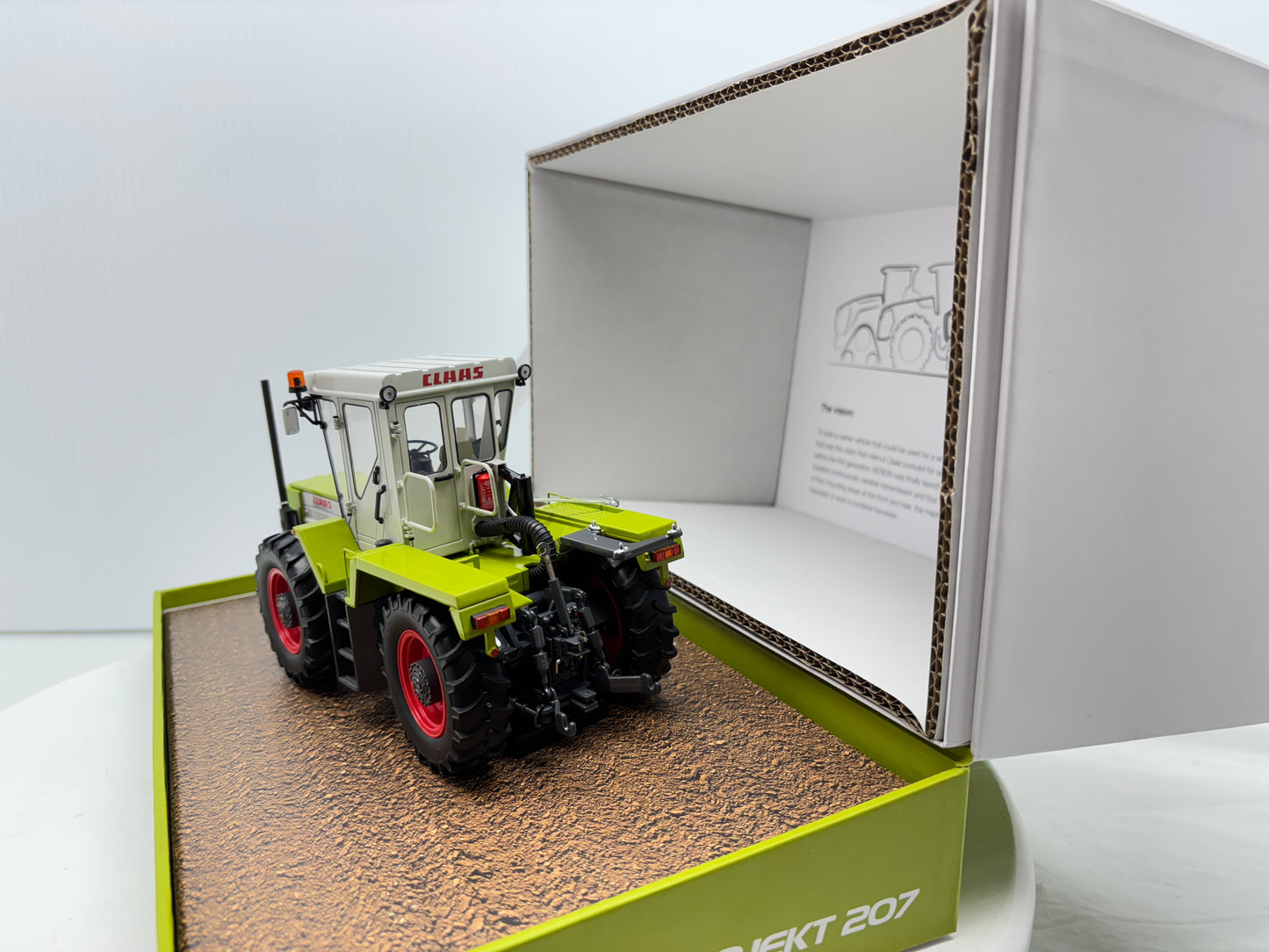 1/32 Claas Xerion 207