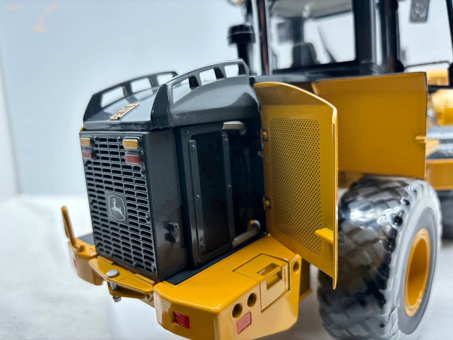 1/16 John Deere 544J