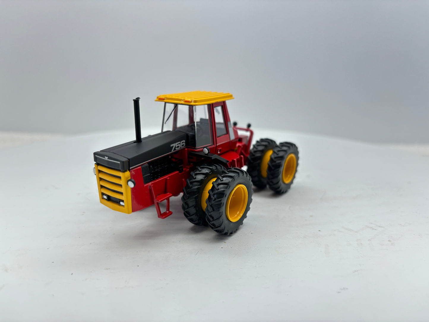 1/64 Versatile 756