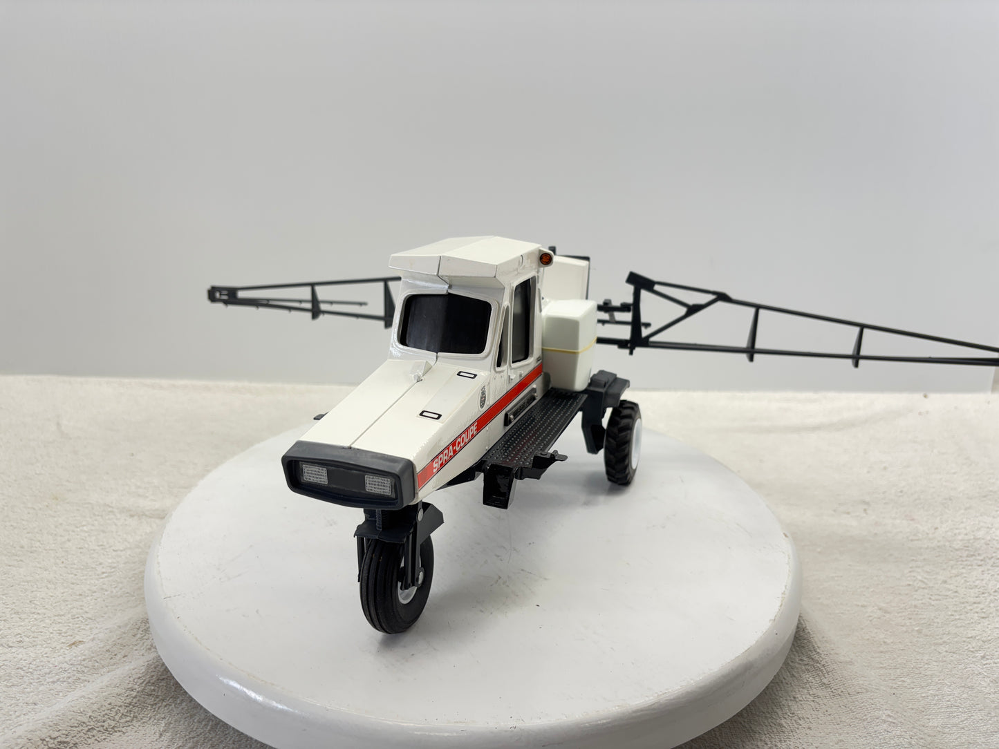 1/16 Melroe Spra-Coupe 220