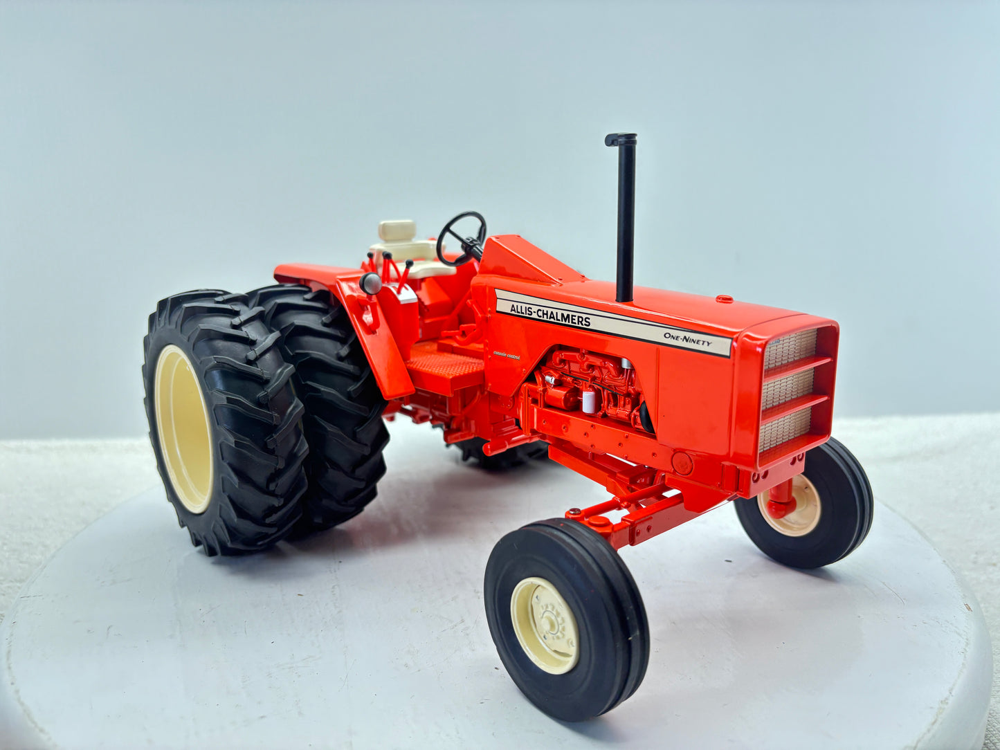 1/16 Allis-Chalmers One-Ninety