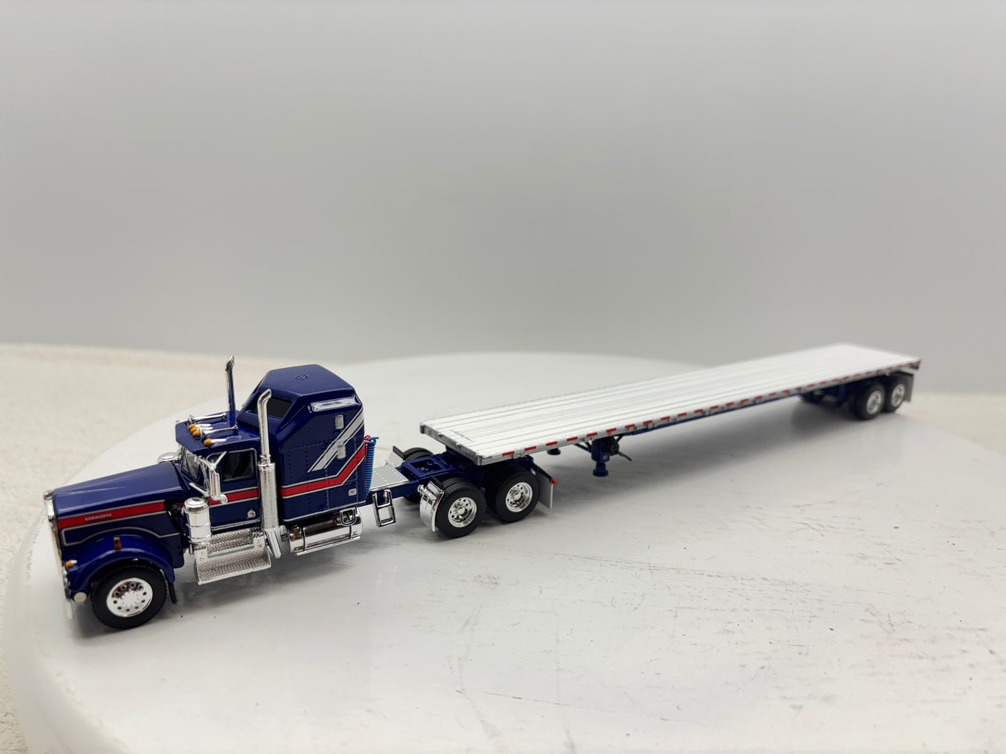 1/64 Kenworth W900A Liberty