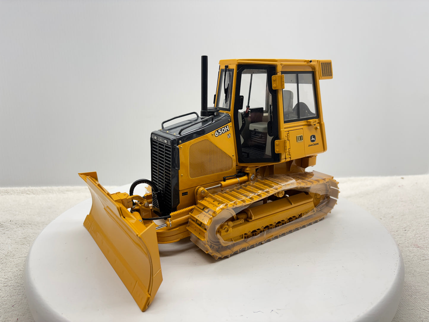 1/16 John Deere 650H Precision