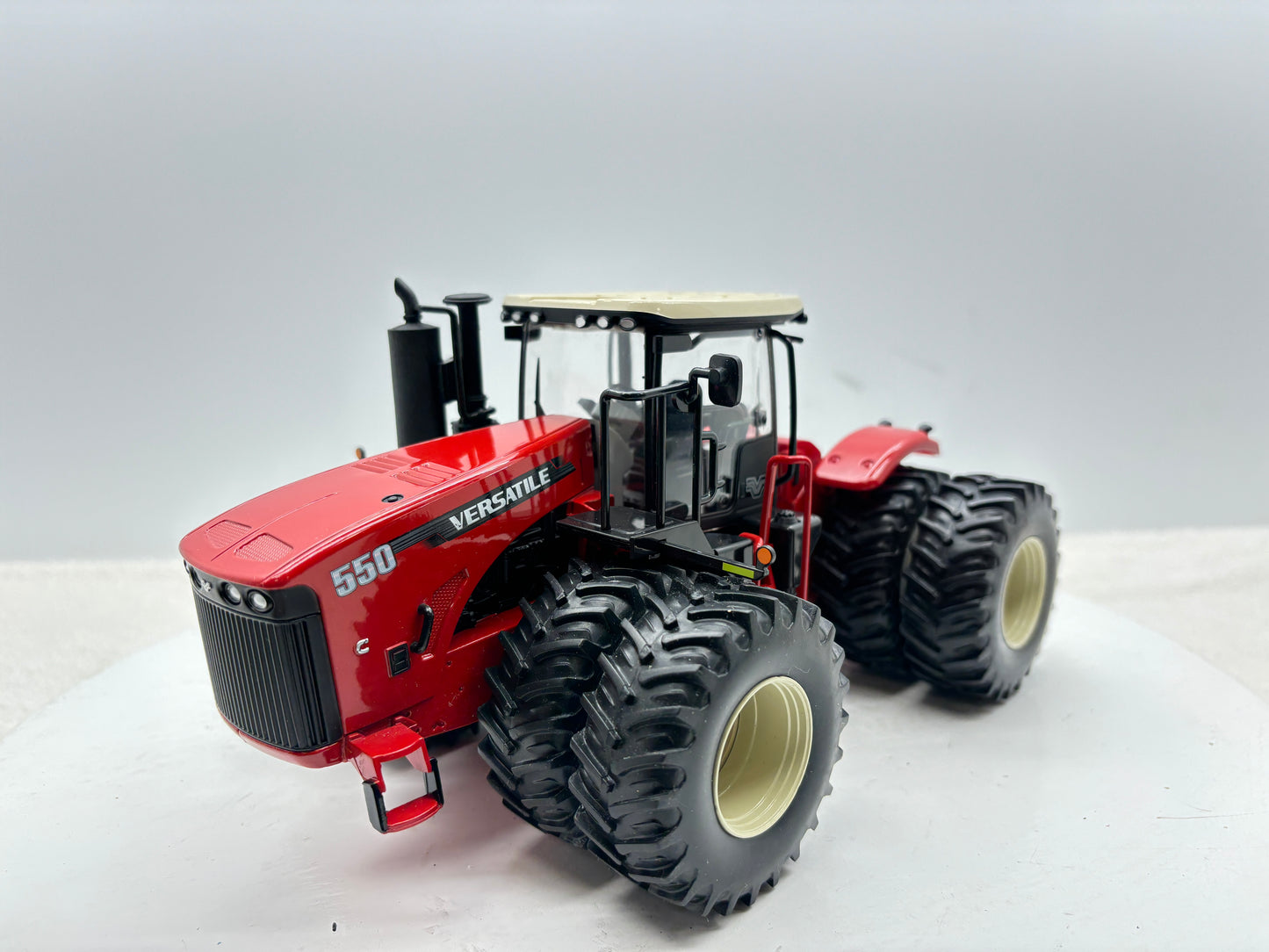1/32 Versatile 550 Intro