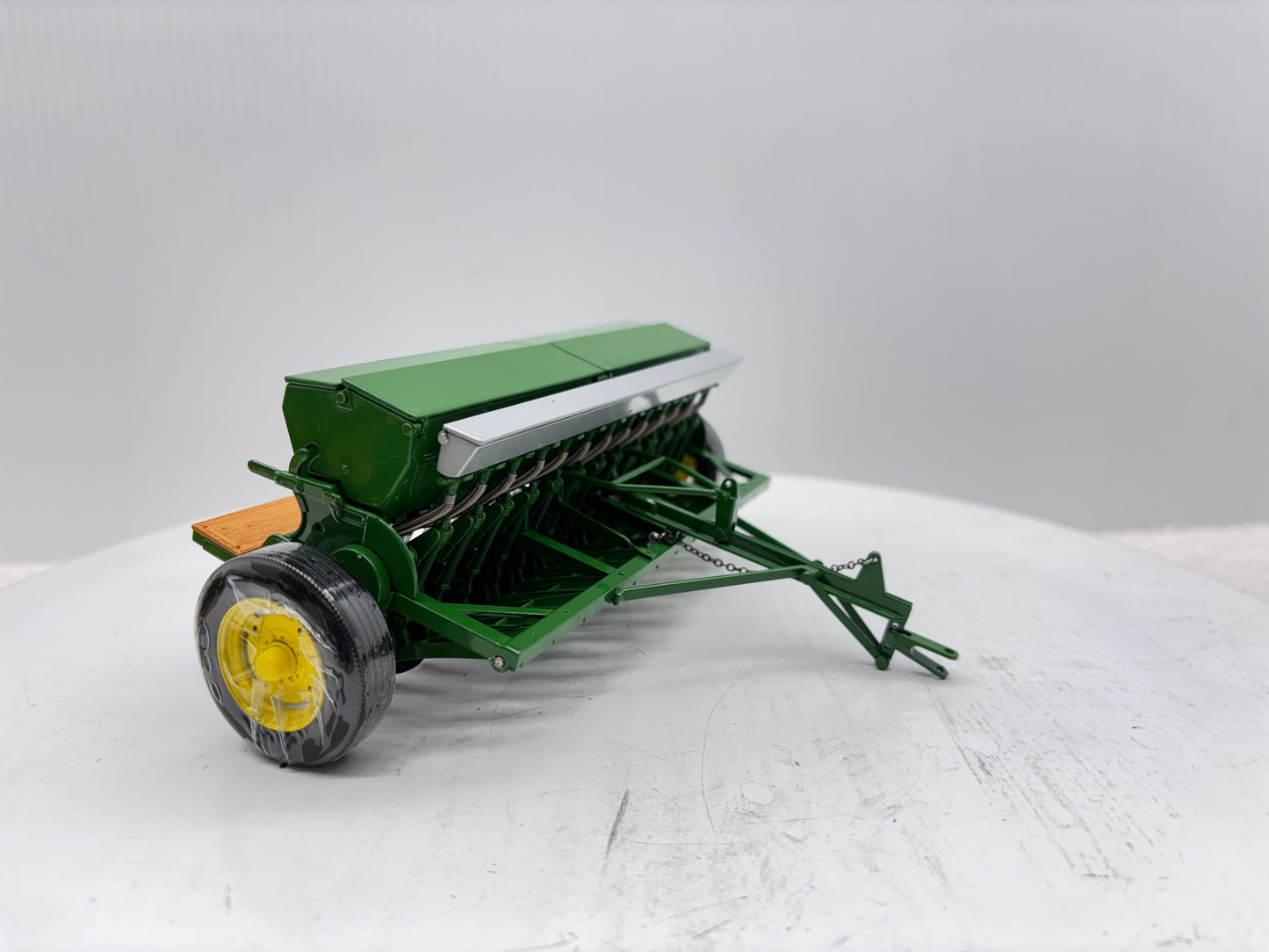 1/16 John Deere Van Burnt Model ''FB'' Grain Drill