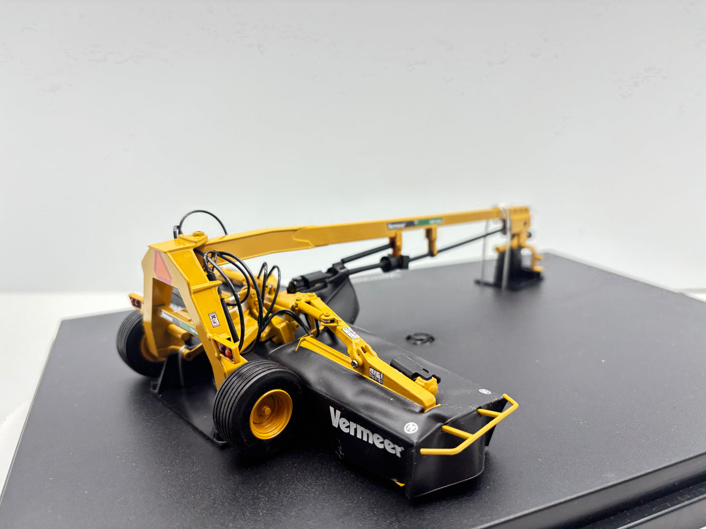 1/32 Vermeer TM 1400