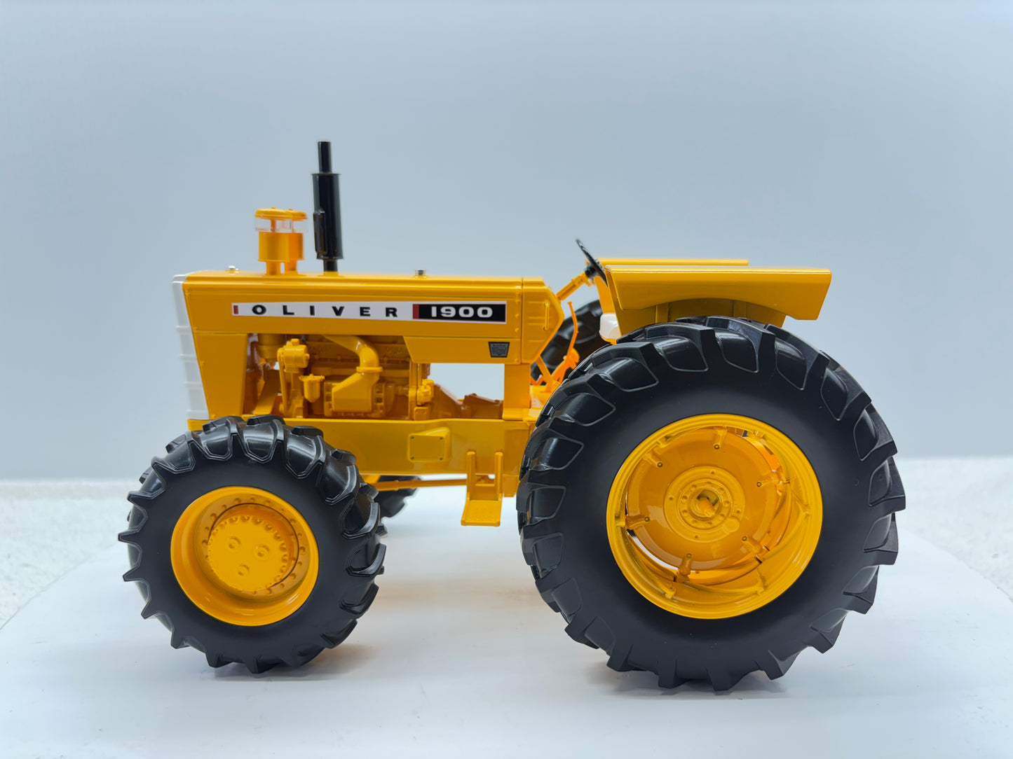 1/16 Oliver 1900 Industrial
