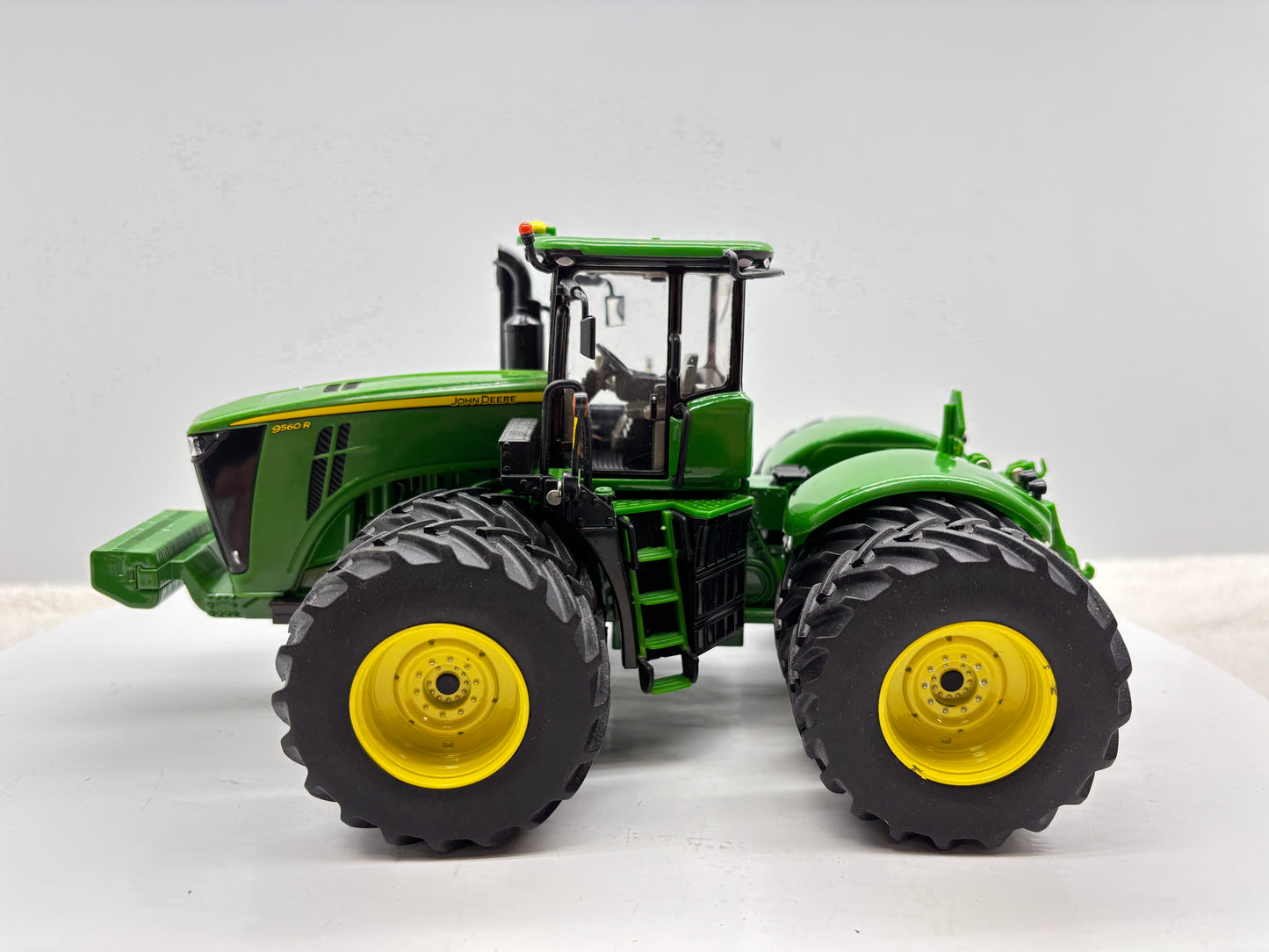 1/32 John Deere 9560R
