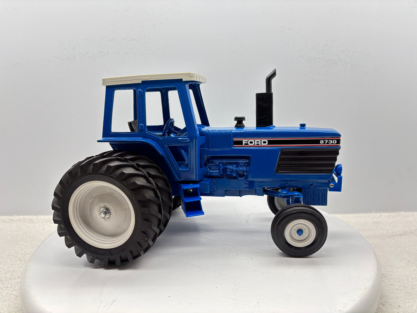 1/16 Ford 8730