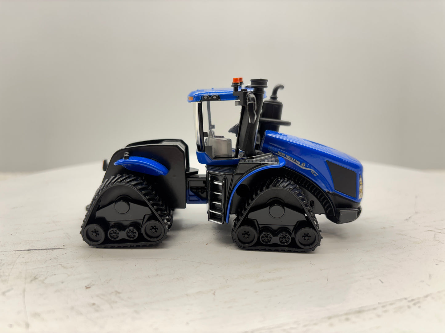 1/64 New Holland T9.700 SmartTrax