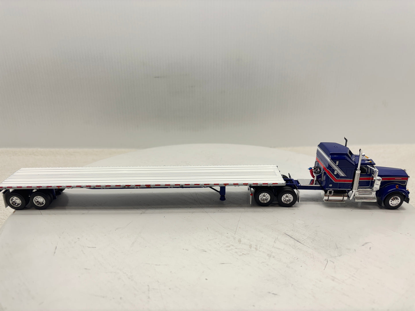 1/64 Kenworth W900A Liberty