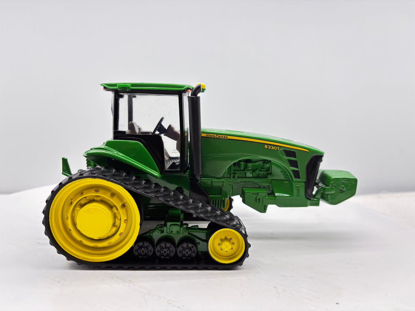 1/32 John Deere 8330T