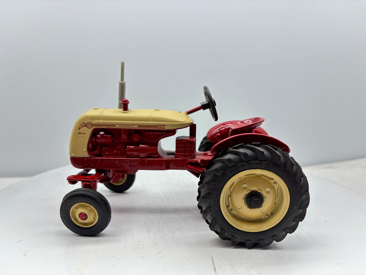 1/16 Cockshutt 20 Deluxe