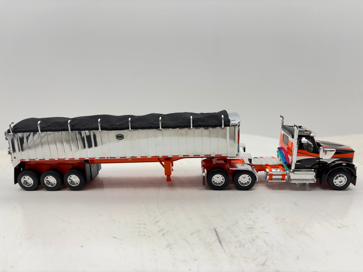 1/64 Kenworth W990 MAC Coal
