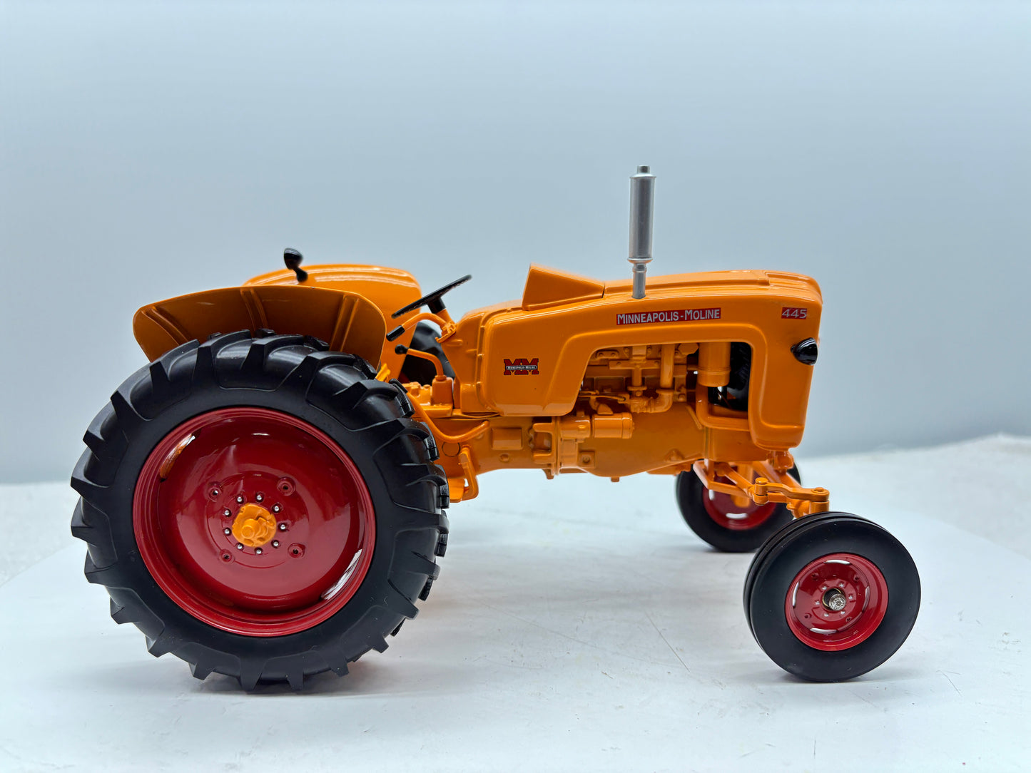 1/16 Minneapolis-Moline 445 Gas