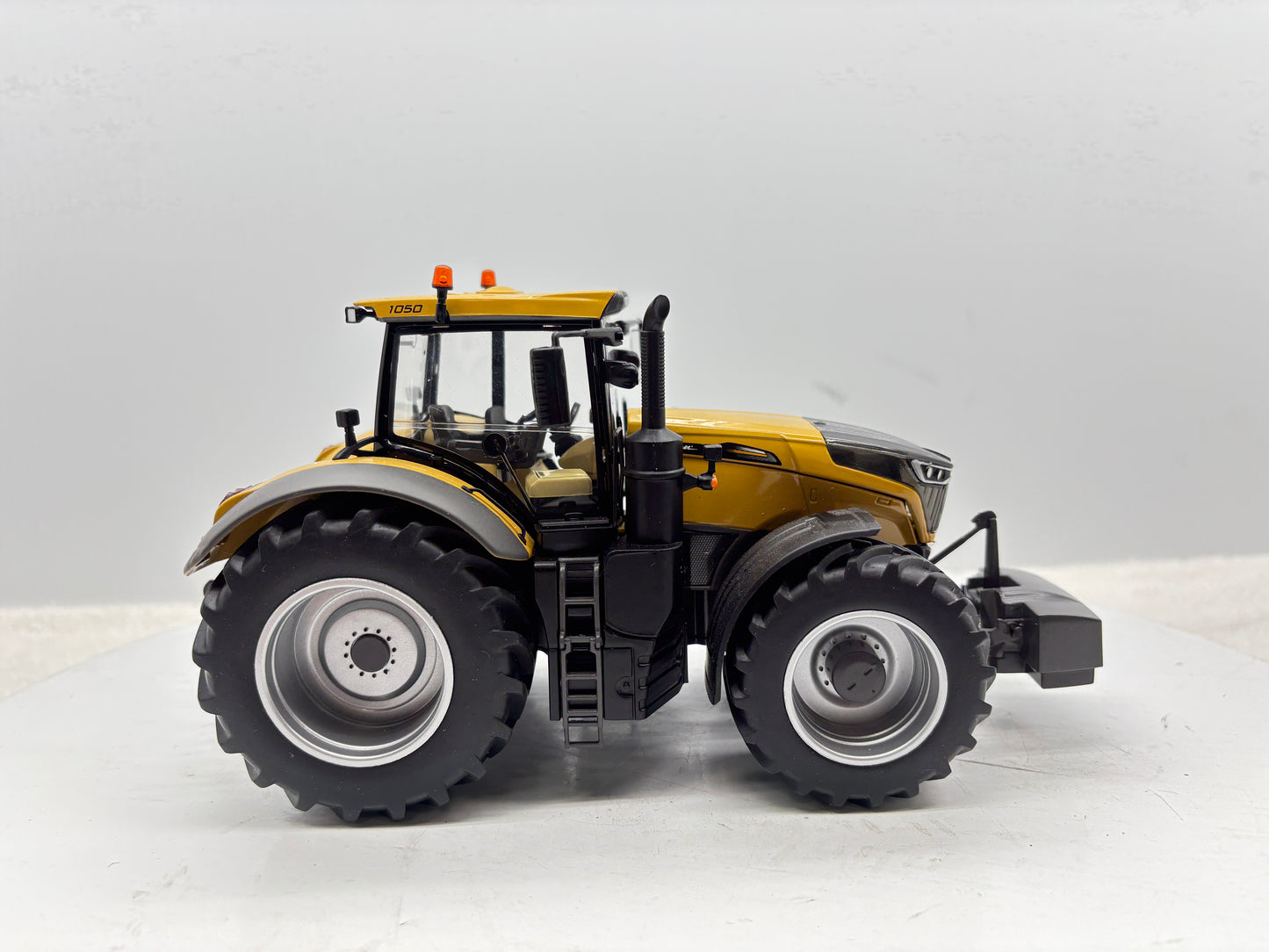 1/32 Challenger 1050