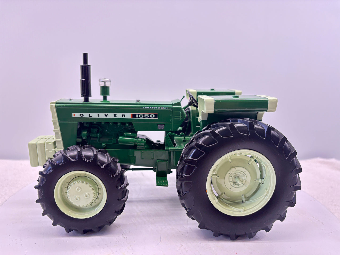 1/16 Oliver 1650 FWA