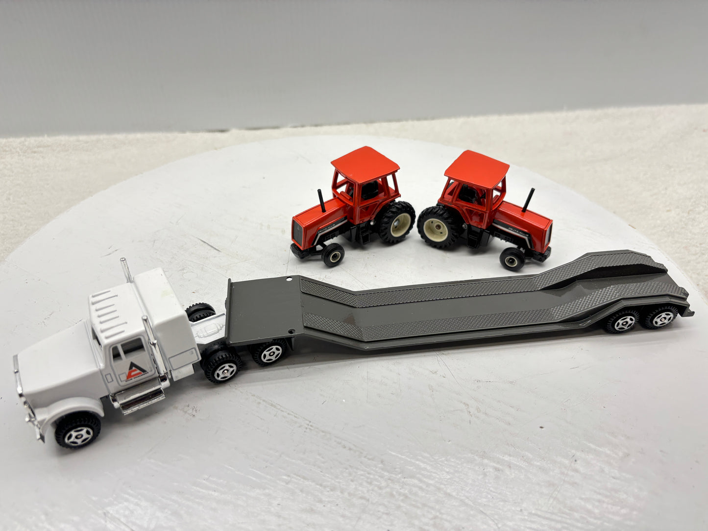 1/64 Allis-Chalmers 8070 Semi Set