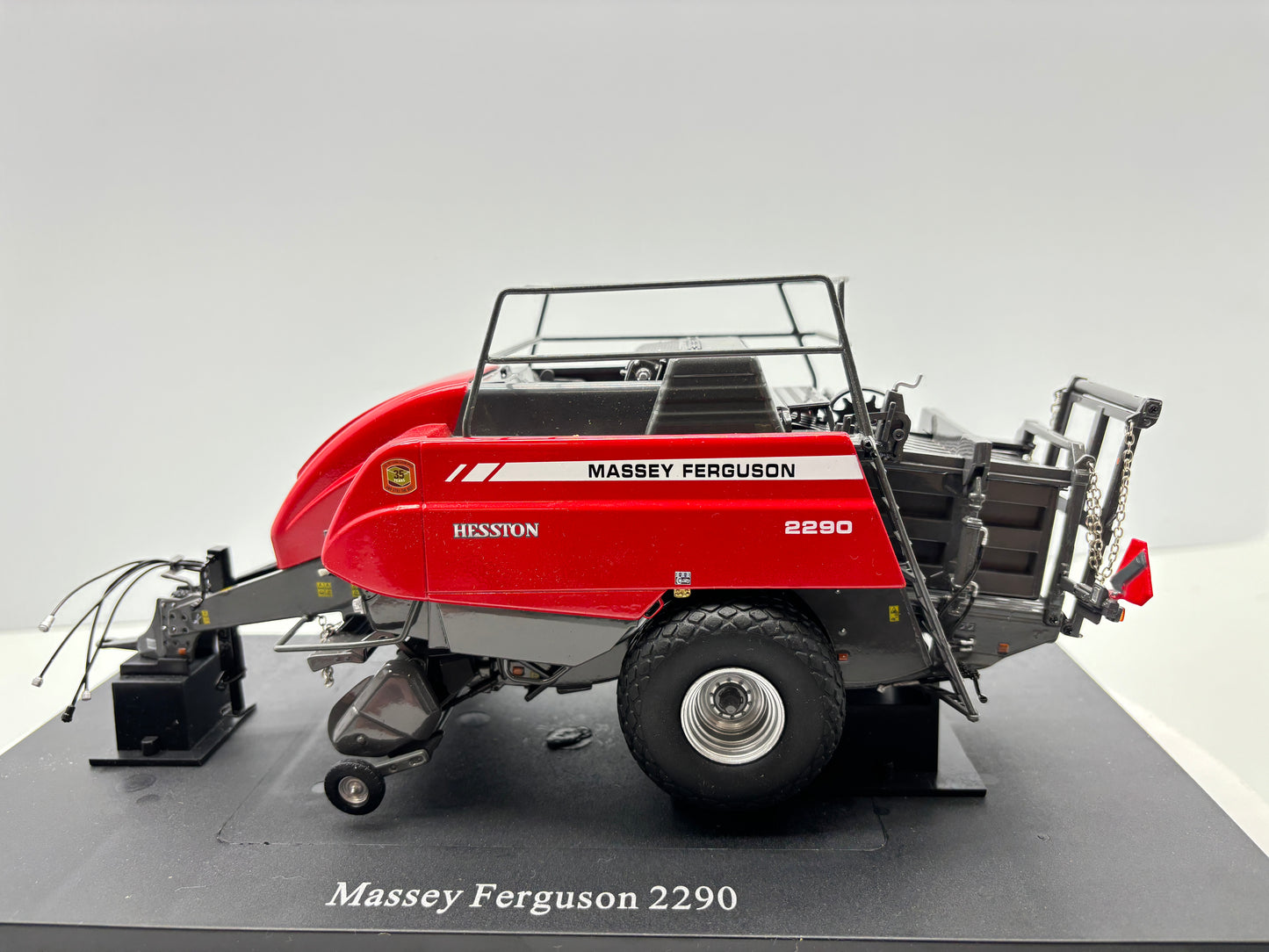 1/32 Massey Ferguson 2290