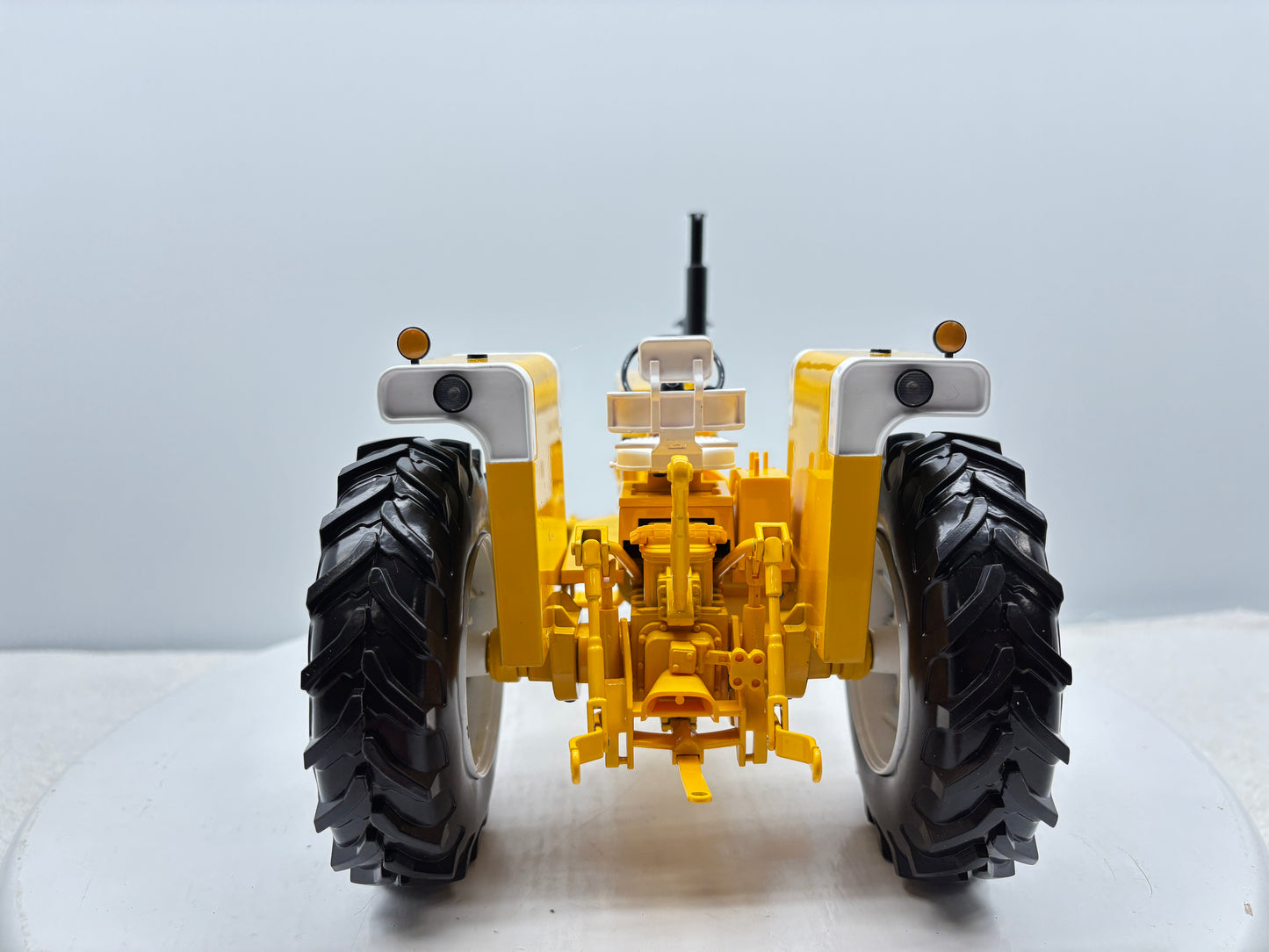 1/16 Minneapolis-Moline G1355